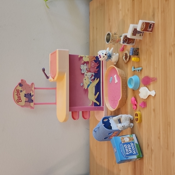Barbie Toys Barbie Vet Pet Groomer Dollhouse Bundle With